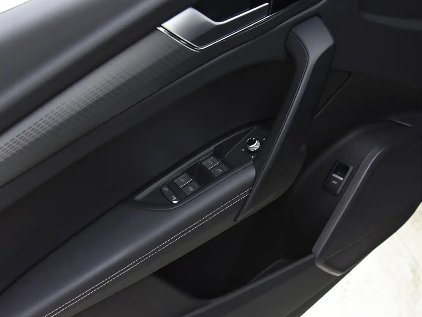 Audi Q5L 2025 40 TFSI Luxury Dynamic фото 34