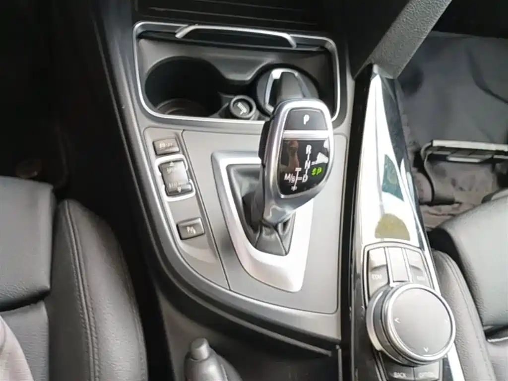 BMW 3 Series 2018 320Li Leading M Sport Package фото 14