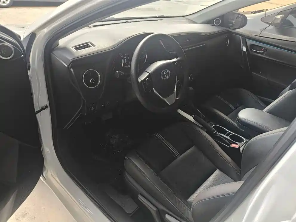 Toyota Levin 2018 185T CVT Premium Edition China V фото 16