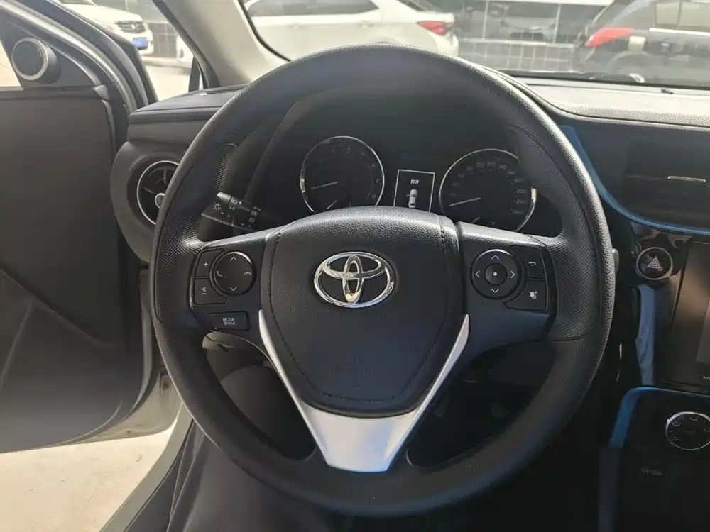 Toyota Levin 2018 185T CVT Premium Edition China V фото 13
