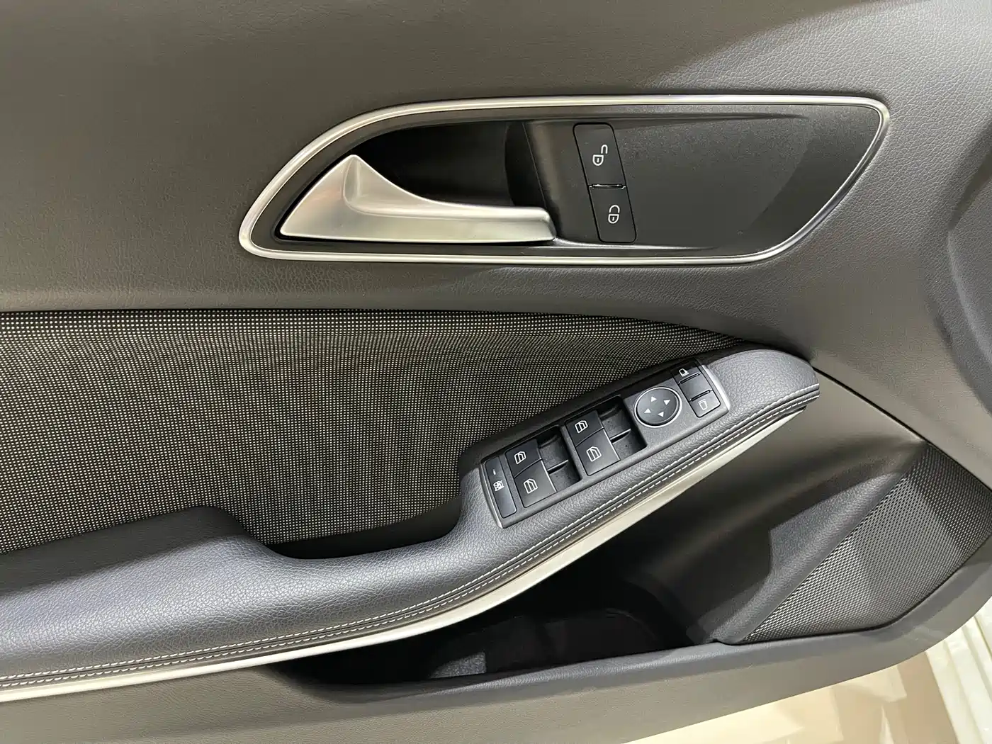 Mercedes-Benz A-Class (Import) 2016 A 180 фото 8