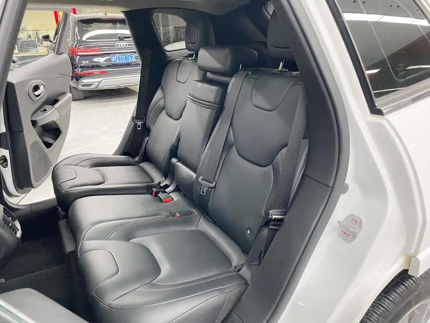 Photo 13 - Jeep Cherokee
