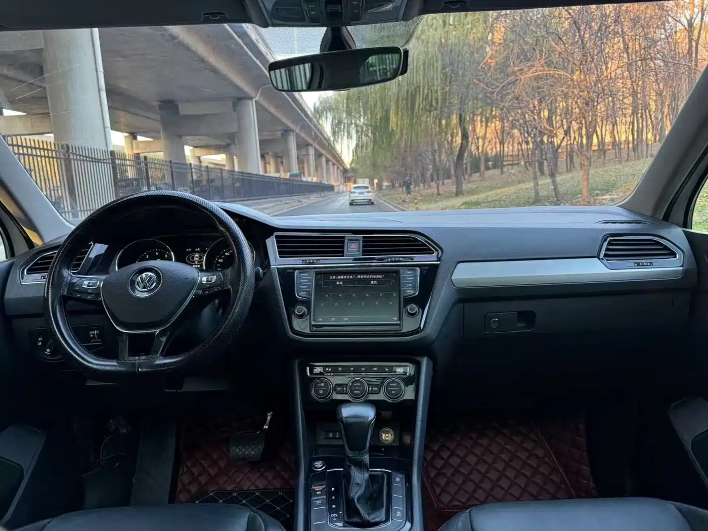 Volkswagen Tiguan L 2018 330TSI Automatic 2WD Luxury Edition фото 10