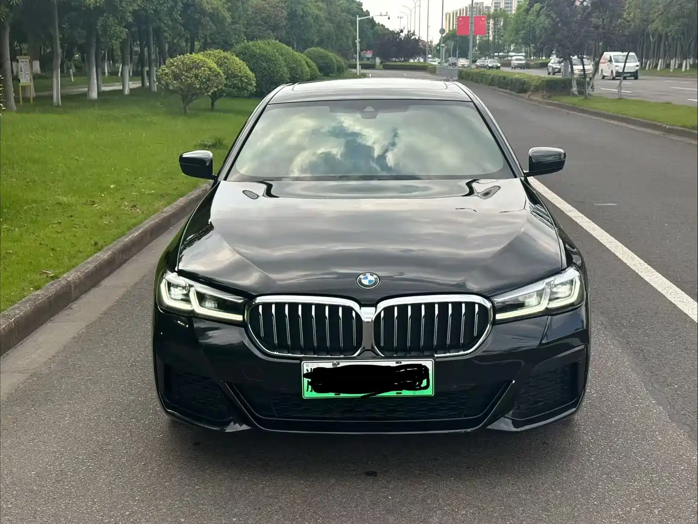 BMW 5 Series New Energy 2021 535Le M Sport Package фото 3