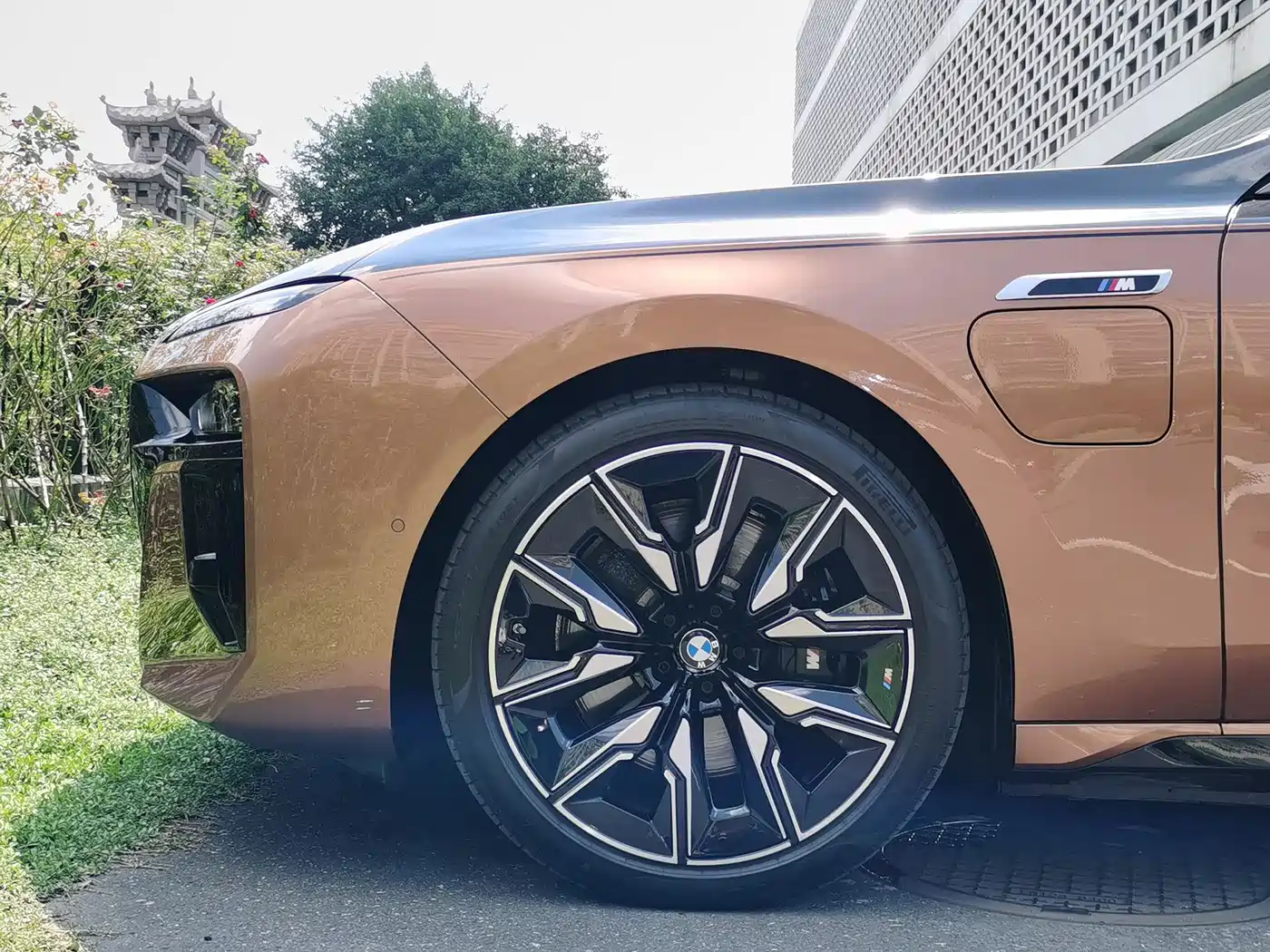 BMW i7 M70L 2024 2023 M70L