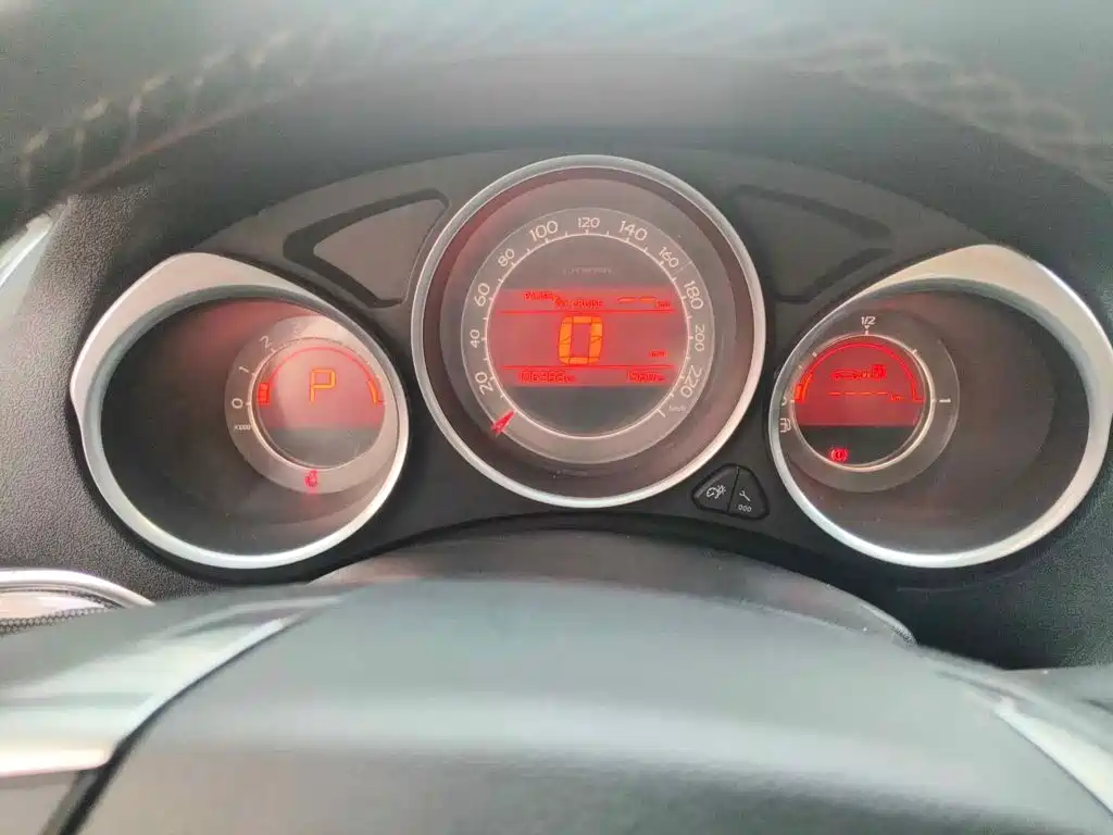 Citroën C4L 2014 2014 1.8L Smart Drive Automatic Sport