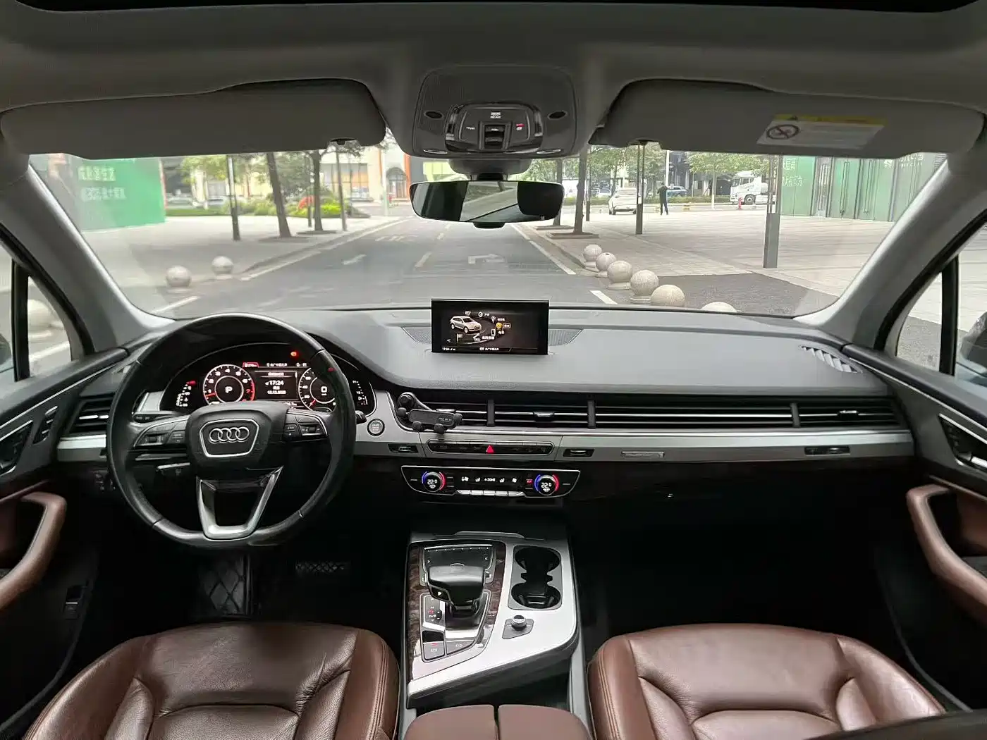 AUDI Q7