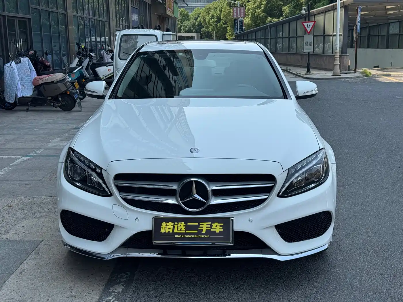 Mercedes-Benz C-Class 2015 Facelift C 180 L Sport фото 2