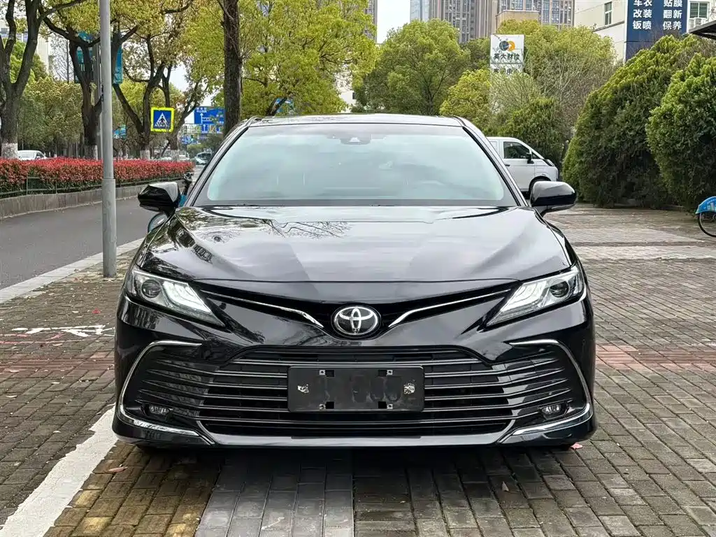 Toyota Camry 2021 2.0G Luxury Edition фото 2