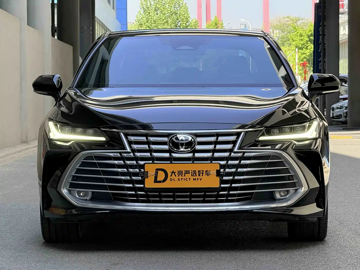 Toyota Avalon 2024 Hybrid 2.0L Luxury Edition фото 2