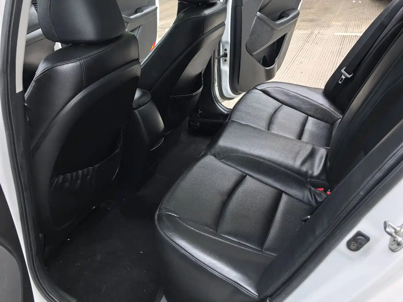 Kia K5 2014 2.0L Automatic LUXURY фото 8