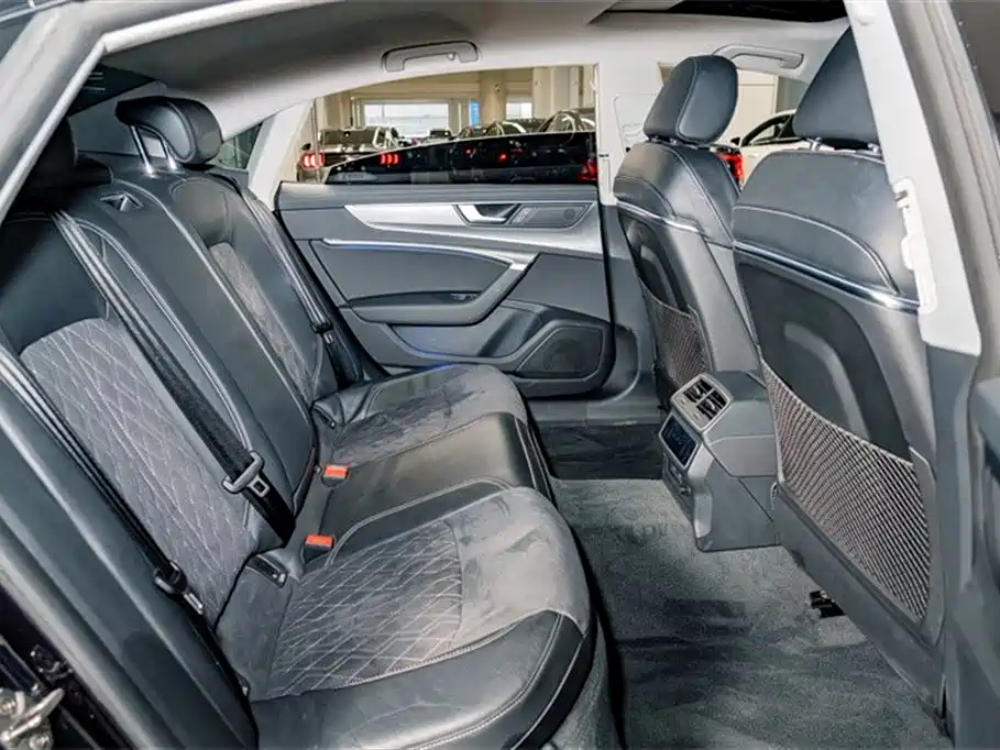 Audi A7L 2024 45TFSI quattro S-line Vision Edition Crystal Package фото 22