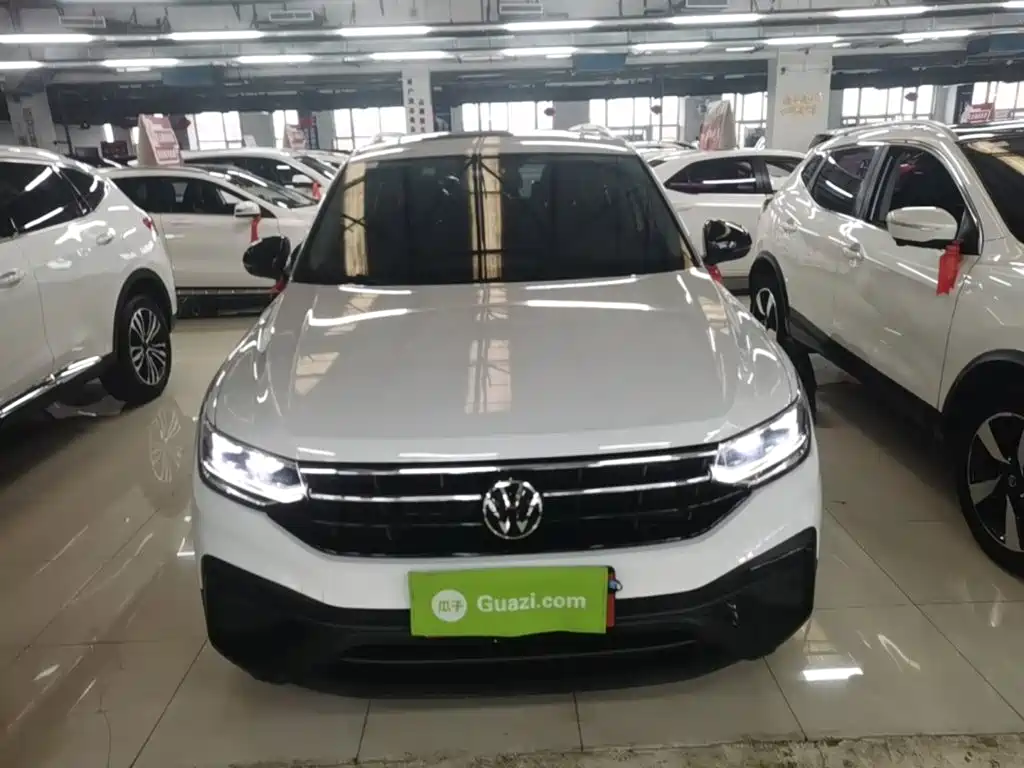 Фото 3 - Volkswagen Tiguan L
