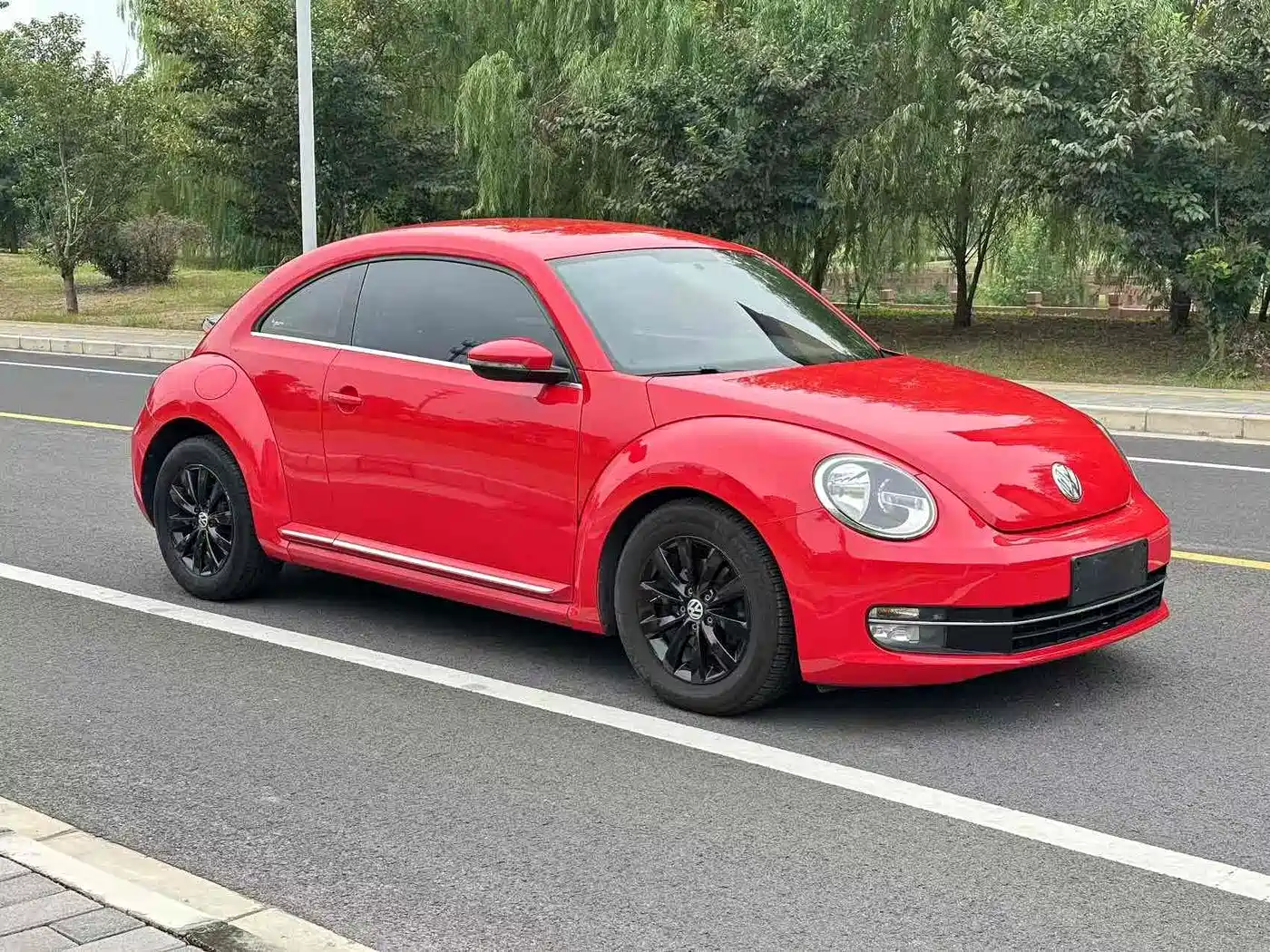 Volkswagen Beetle 2013 1.4TSI Fashion Edition фото 3