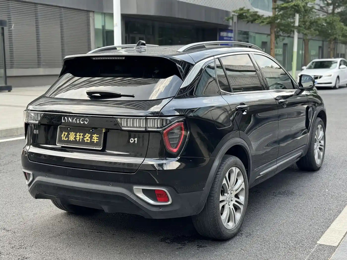 Lynk & Co 01 2019 2.0T 2WD Type Pro Version China VI фото 5