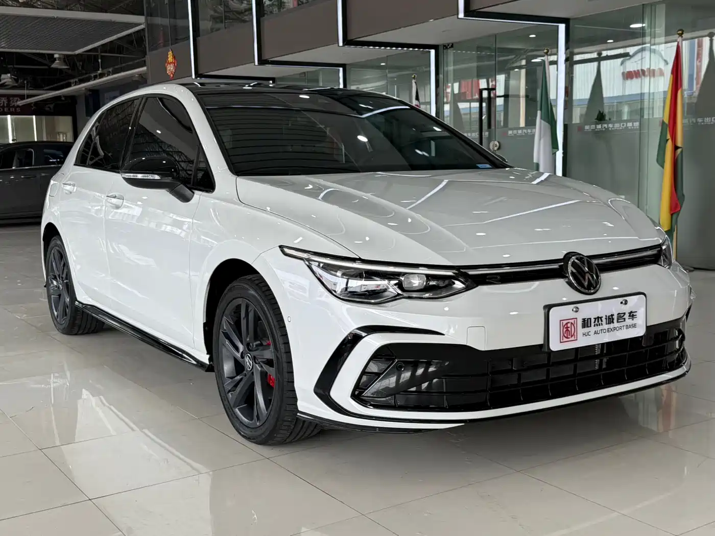 Volkswagen Golf 2021 280TSI DSG R-Line фото 2