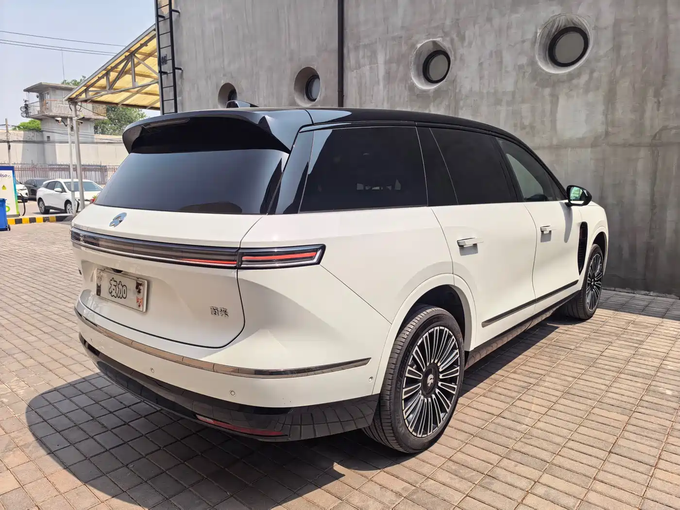 NIO ES8 2025 Base Model 7-Seater фото 11
