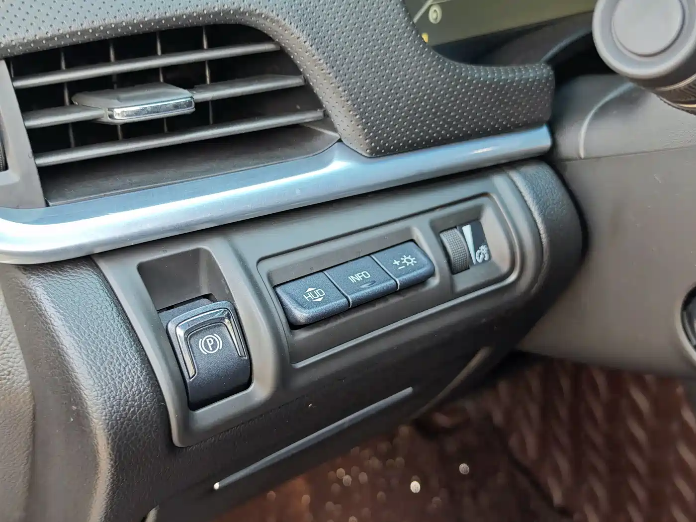 Cadillac XTS 2013 28T Luxury фото 16