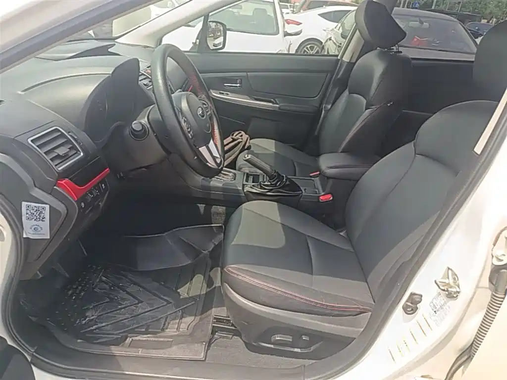 Subaru XV 2017 2.0i Special Edition фото 15