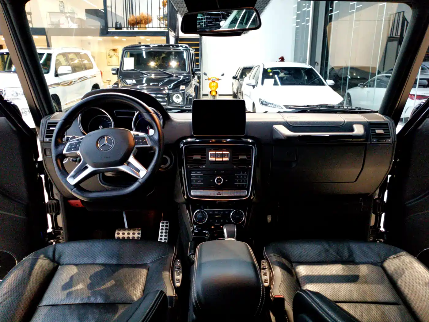 Mercedes-Benz G-Class 2018 G 500 designo Masterpiece Collector's Edition фото 11