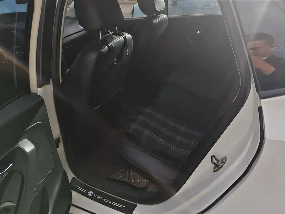 Volkswagen Polo 2016 1.6L Manual Comfort фото 11