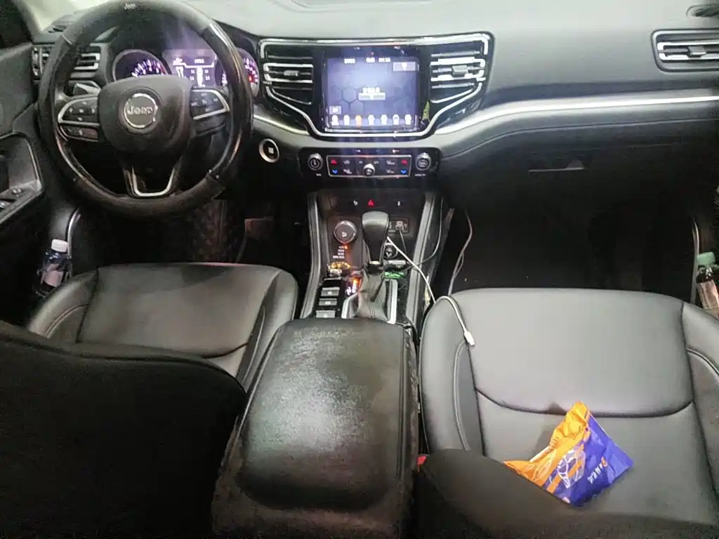 Jeep Grand Commander 2020 2018 2.0T 4WD Joy Edition (China VI)
