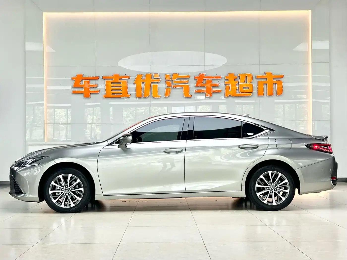 Lexus ES 2025 2025 200 Ultimate Edition