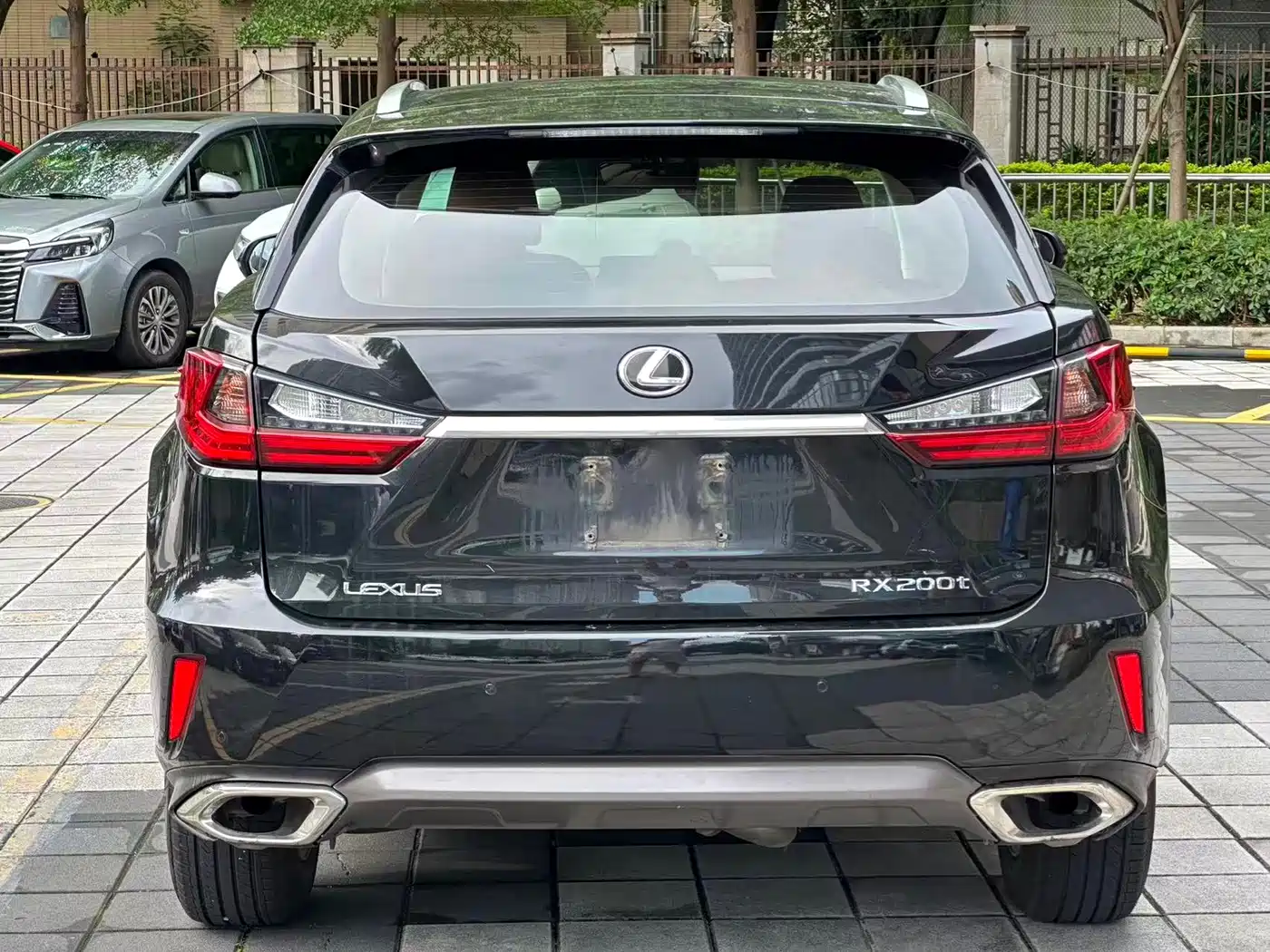 Фото 2 - Lexus RX