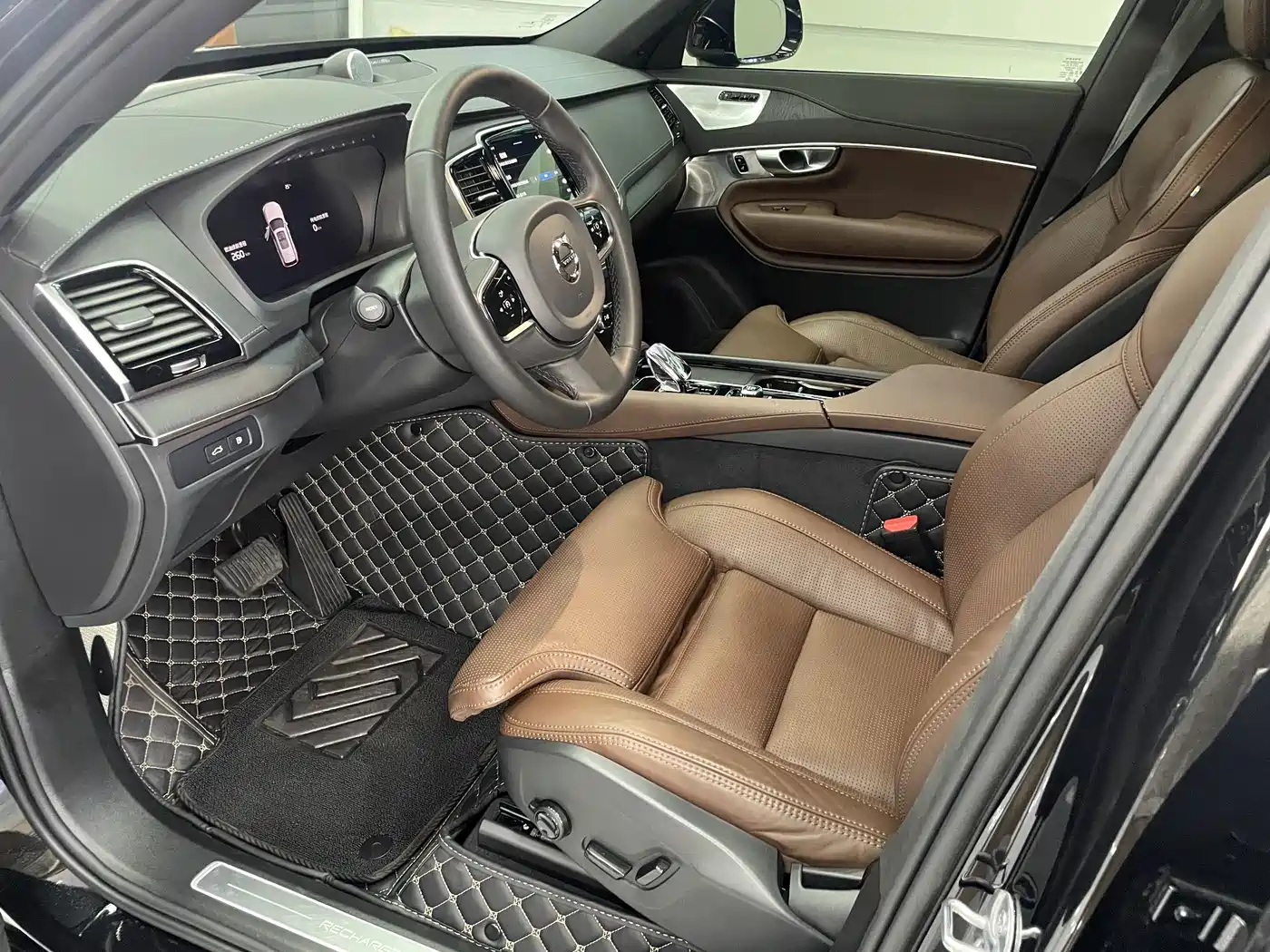 Volvo XC90 Plug-in Hybrid 2023 2024 T8 Premium Luxury 7-Seater