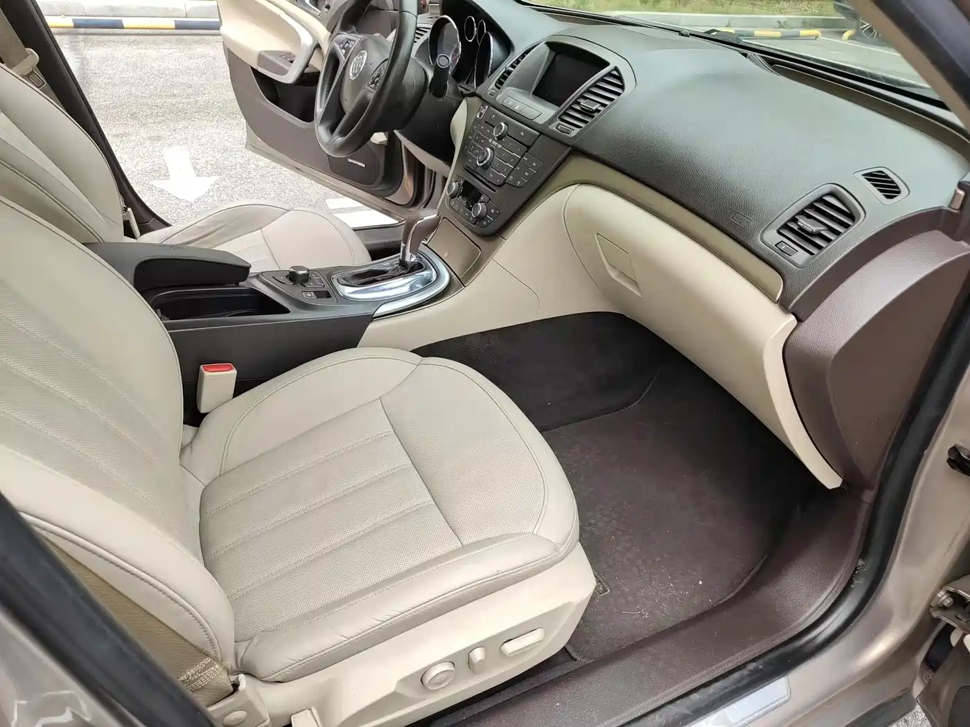 Buick Regal 2010 2.4L Flagship фото 11