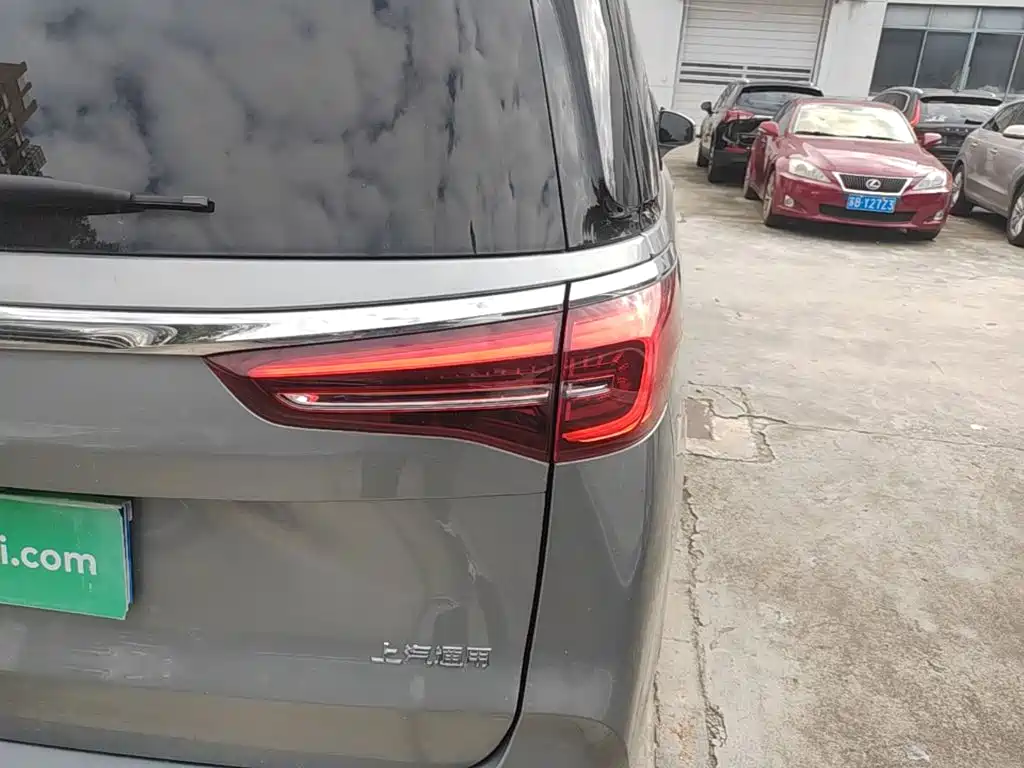 Фото 8 - Buick GL8