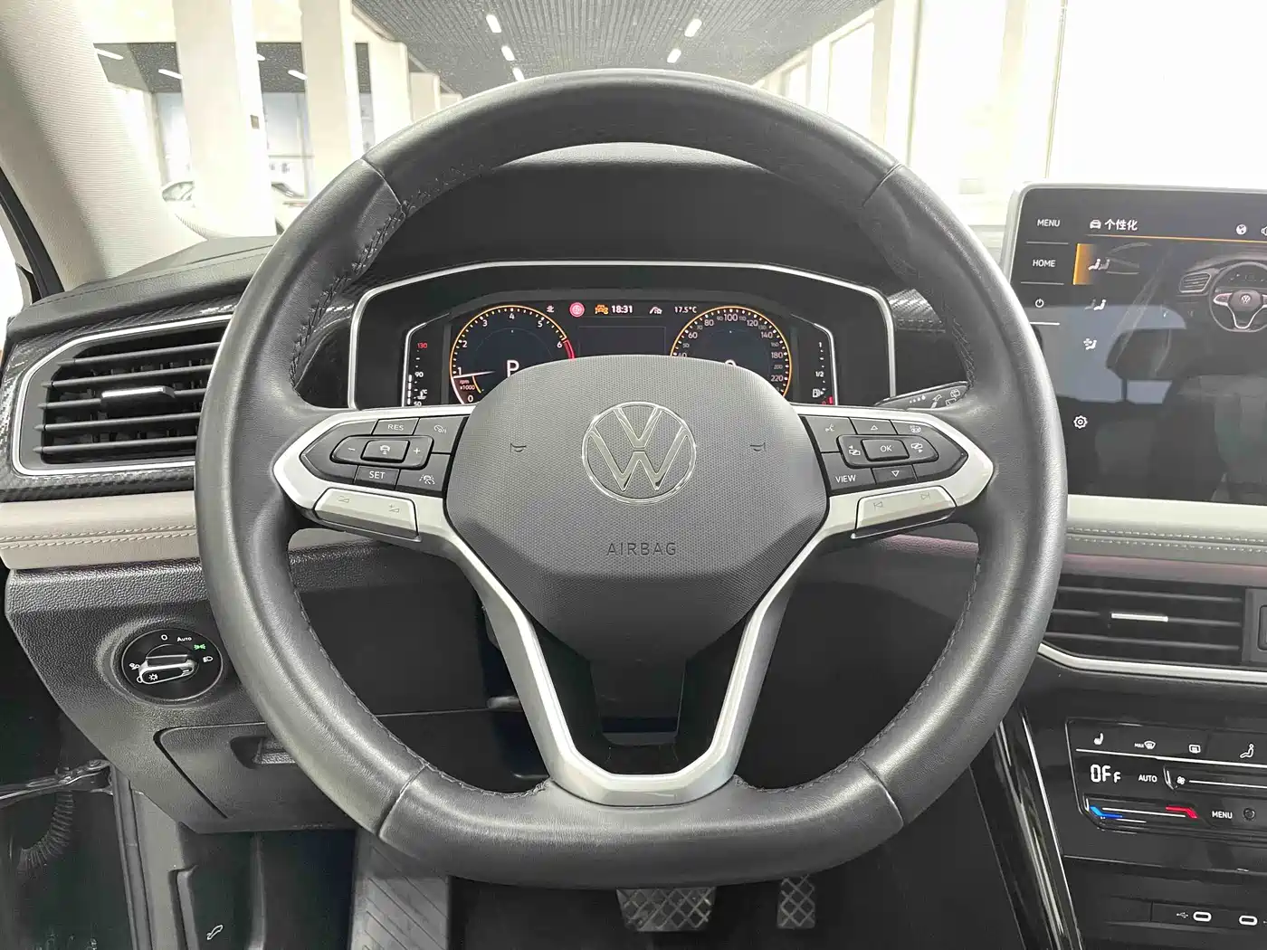 Volkswagen Tayron 2023 280TSI 2WD Luxury Plus Advanced Edition фото 8