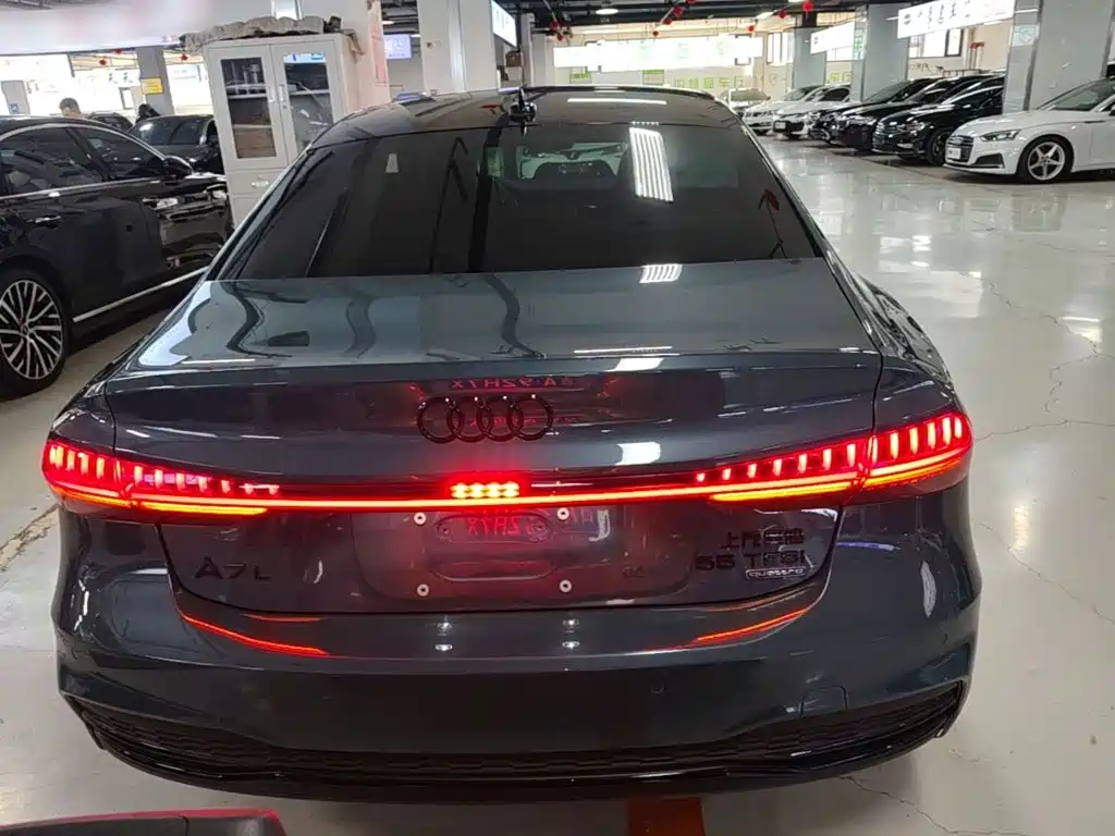 Audi A7L 2022 2022 55 TFSI quattro S-line Aspiration Edition Gloss Black Package