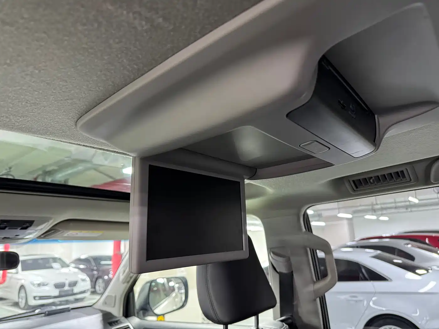 Toyota Prado 2018 3.5L Automatic TX-L NAVI Rear-mounted Spare Tire фото 9