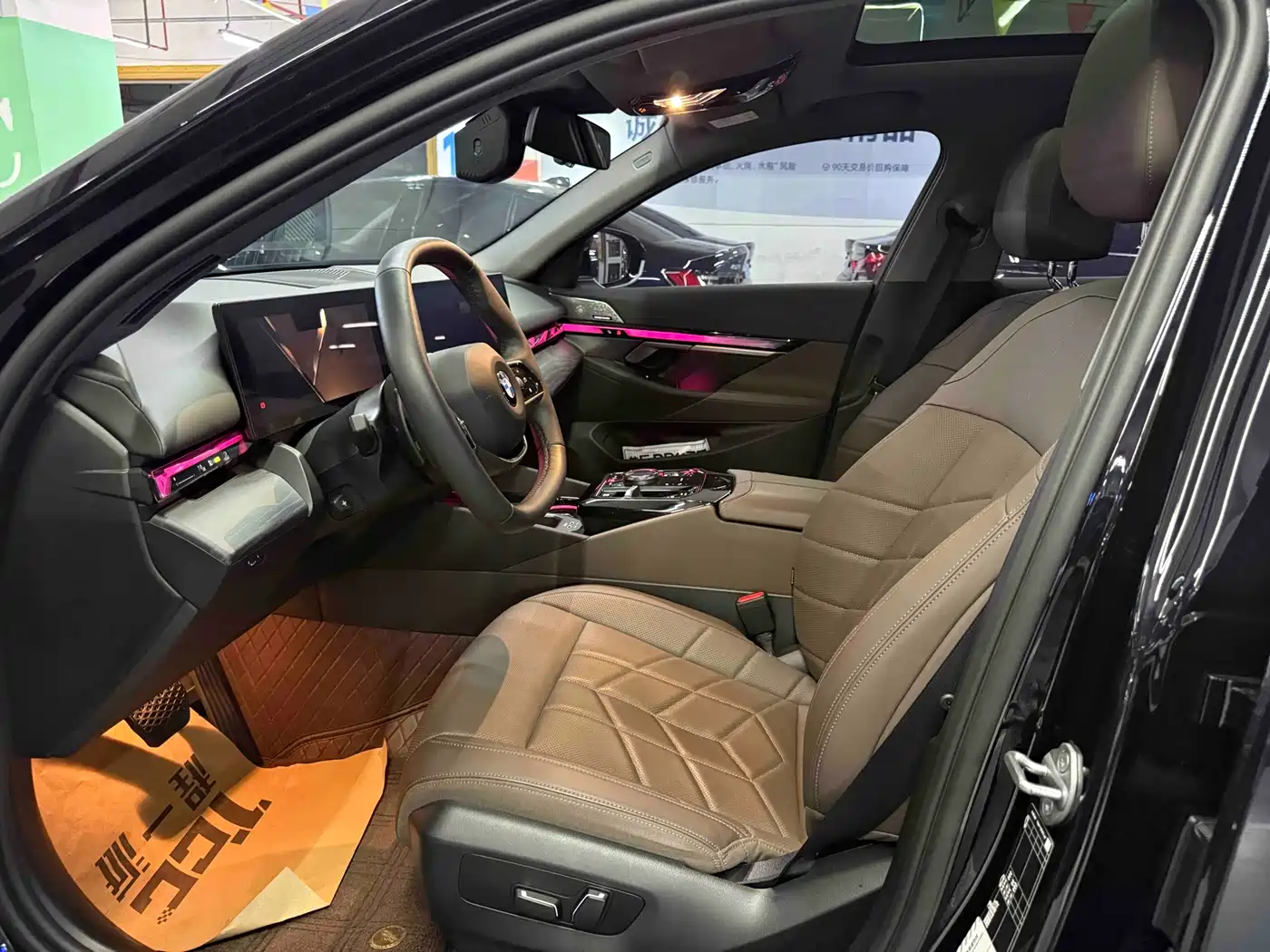 BMW 5 Series 2024 530Li Leading Model Luxury Package фото 4