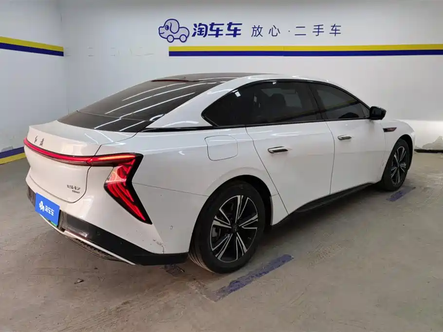 Hongqi EH7 2024 Model 820 Pro фото 3