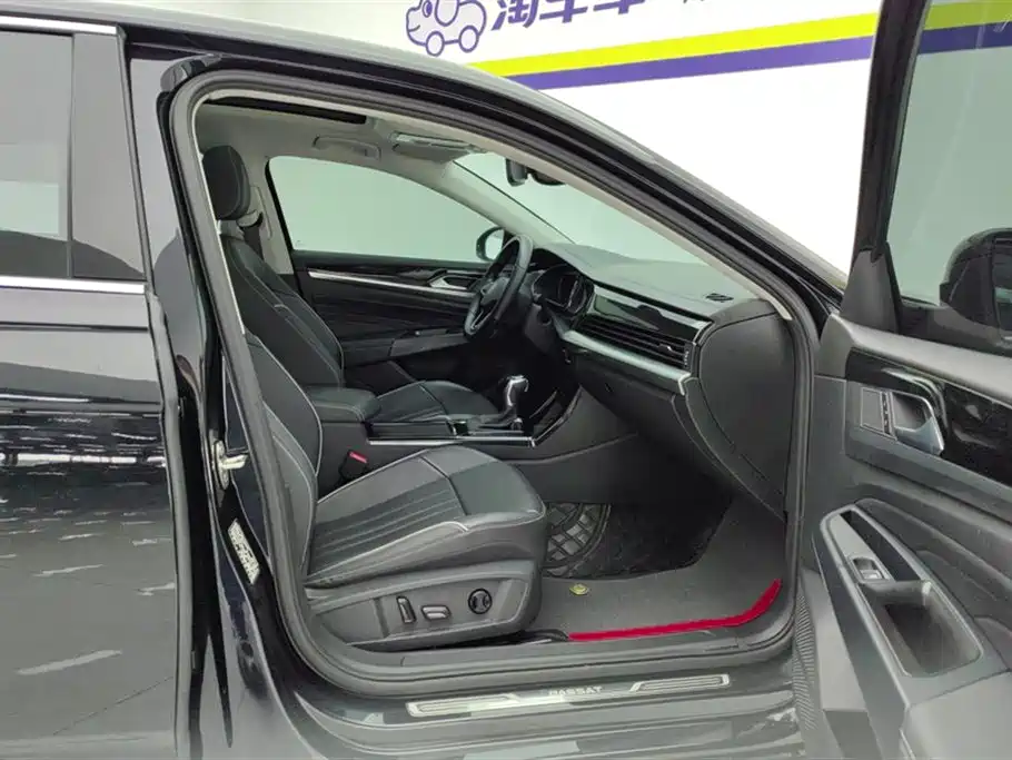 Volkswagen Passat 2023 Facelift 330TSI Starlight Elite Edition фото 8