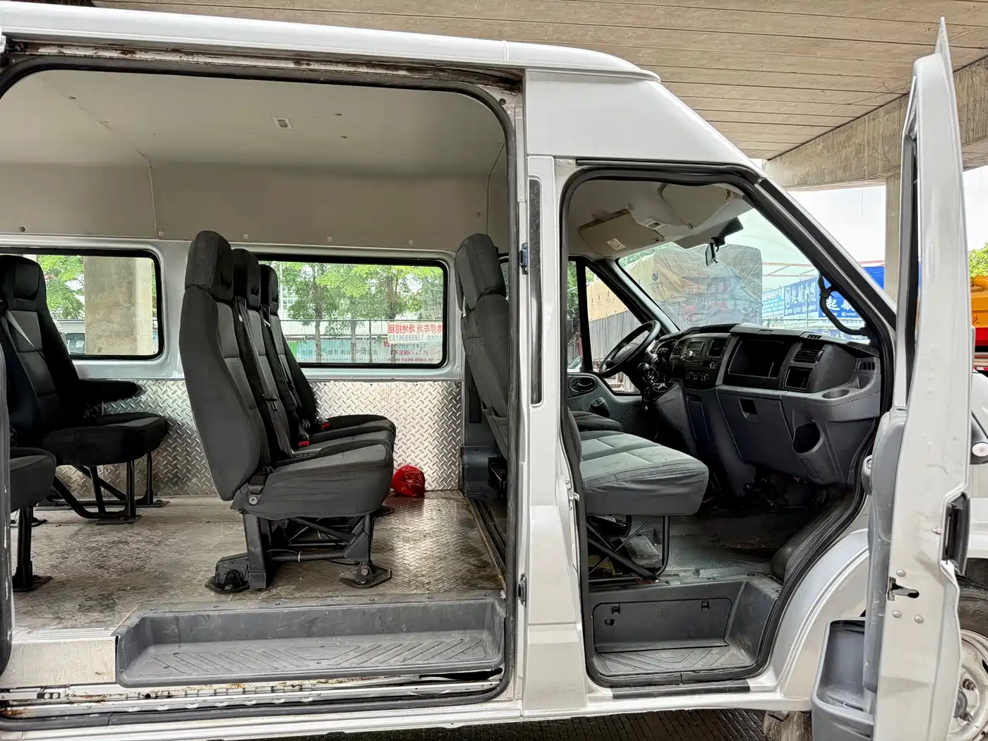 Ford New Generation Transit 2016 2016 2.2T Long Wheelbase 6/7-Seater Mid Roof MPV