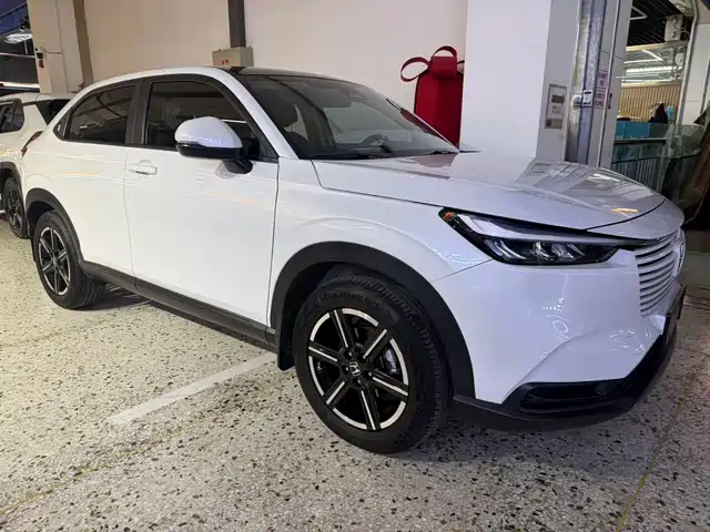 Honda Vezel 2023 1.5L CVT Technology Edition — фото 3