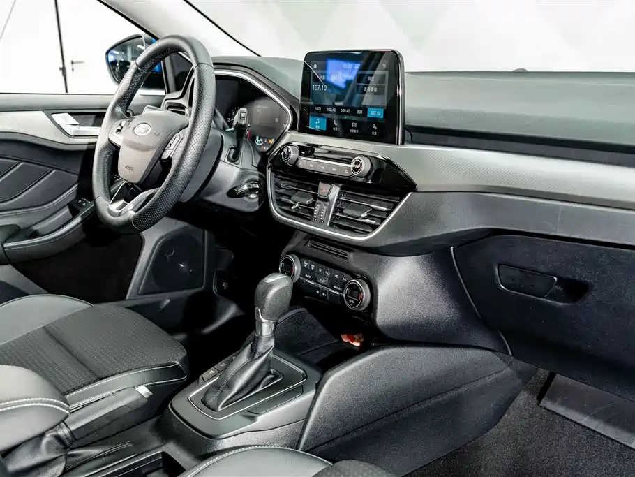 Photo 17 - Ford Focus