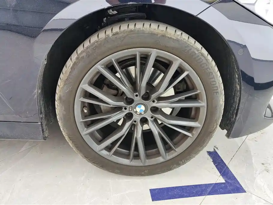 BMW 3 Series 2024 325Li M Sport Shadowline Package фото 6