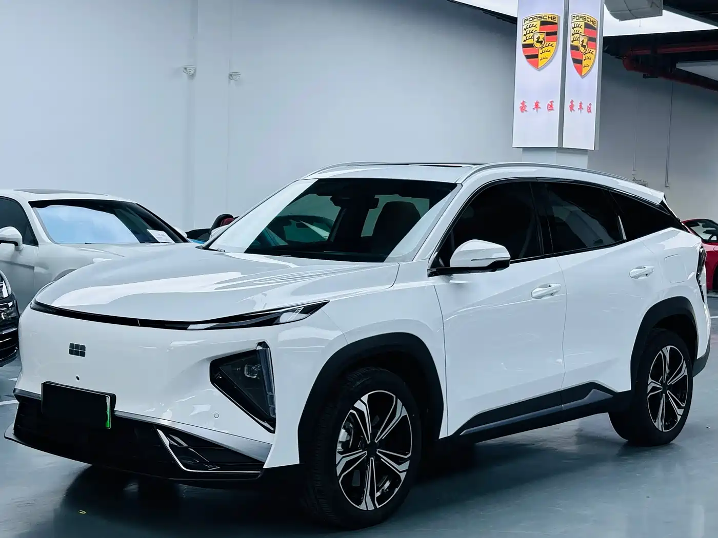 Geely Galaxy Galaxy L7 2025 EM-i 115km Explorer+ Edition
