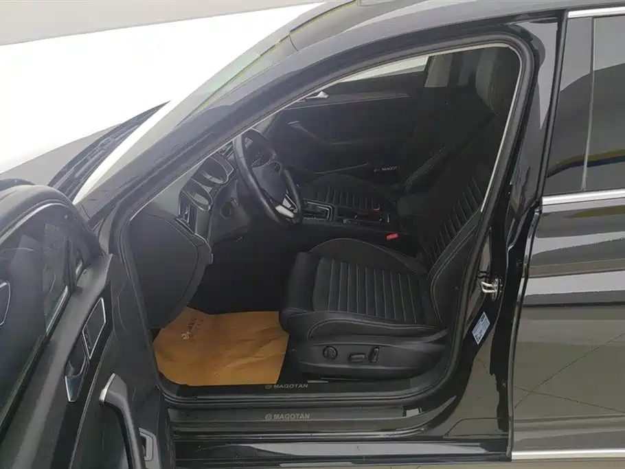 Volkswagen Magotan 2020 330TSI DSG Leading фото 9