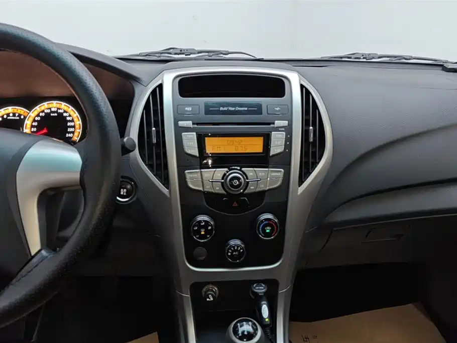 BYD F3 2015 Energy-saving Edition 1.5L Manual Comfort фото 13