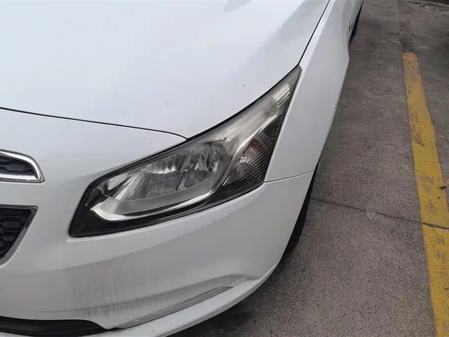Chevrolet Cruze 2015 1.5L Classic SE AT фото 5