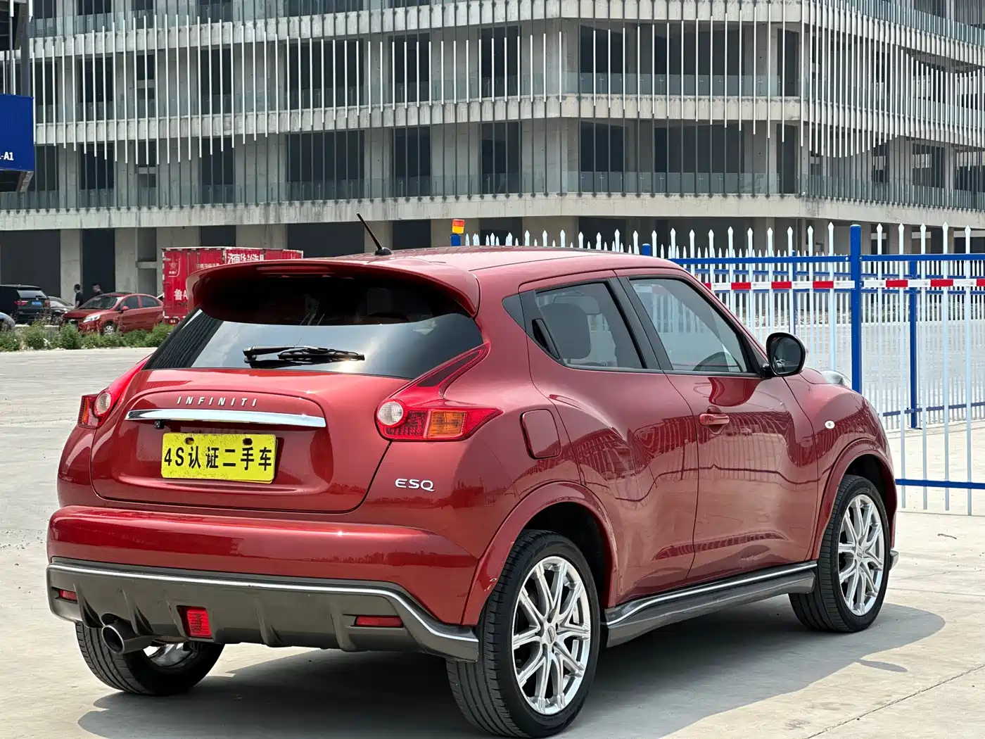 Infiniti ESQ 2018 2014 1.6L Free Edition