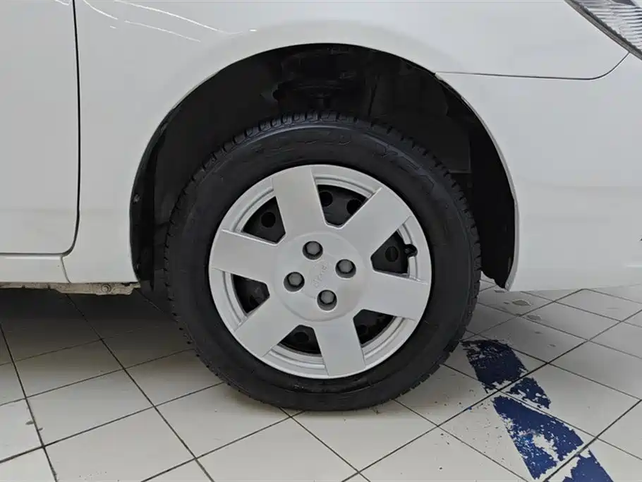 BYD F3 2015 Energy-saving Edition 1.5L Manual Comfort фото 6