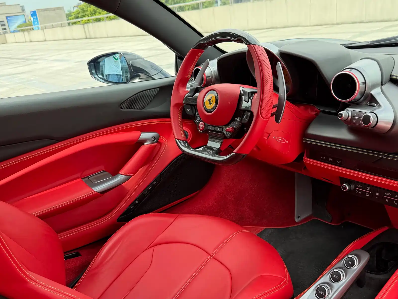 Photo 13 - Ferrari F8