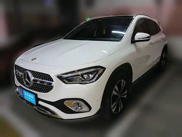Mercedes-Benz GLA 2021