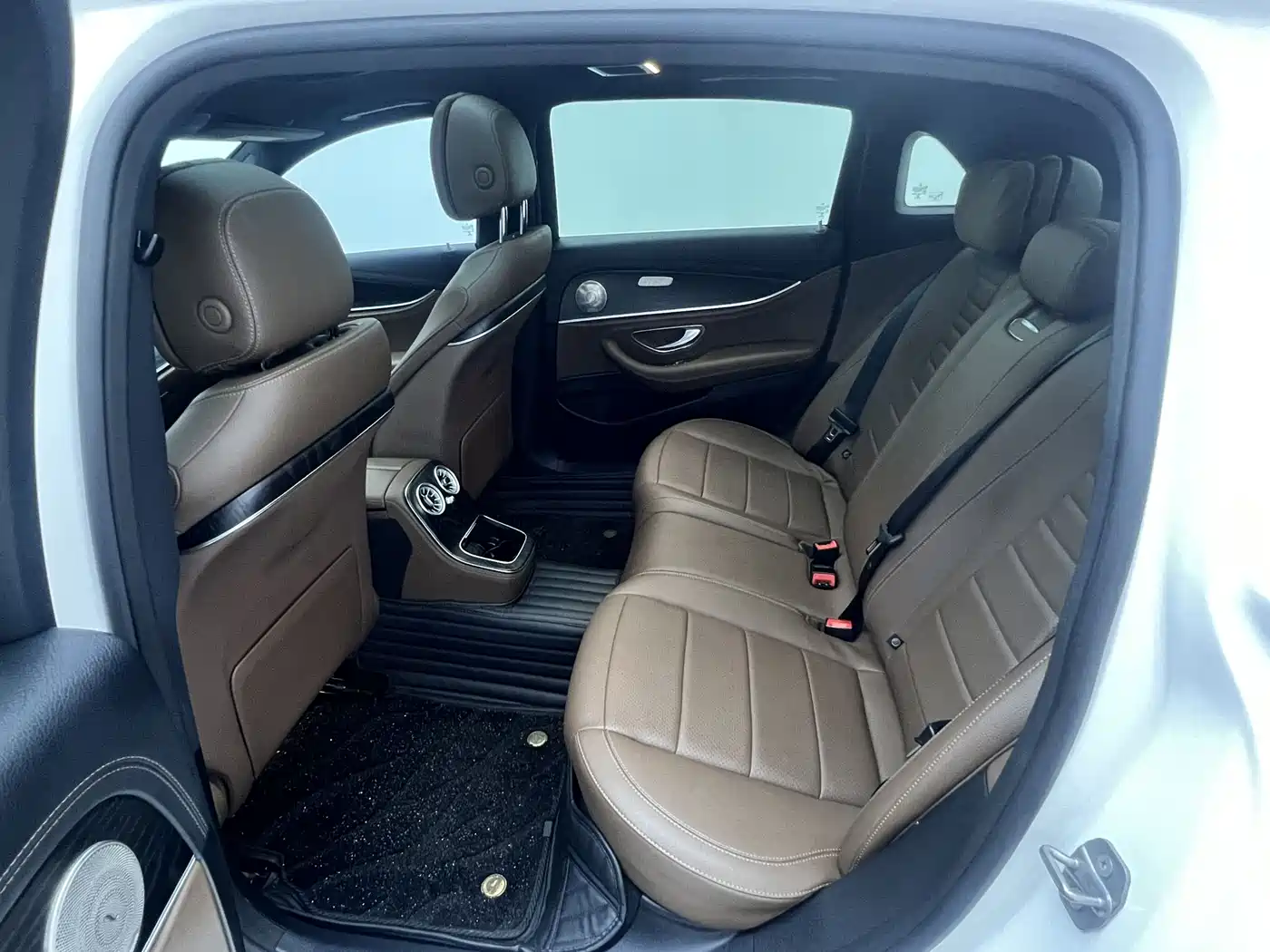 Mercedes-Benz E-Class 2021 E 300 L Sport Fashion фото 11